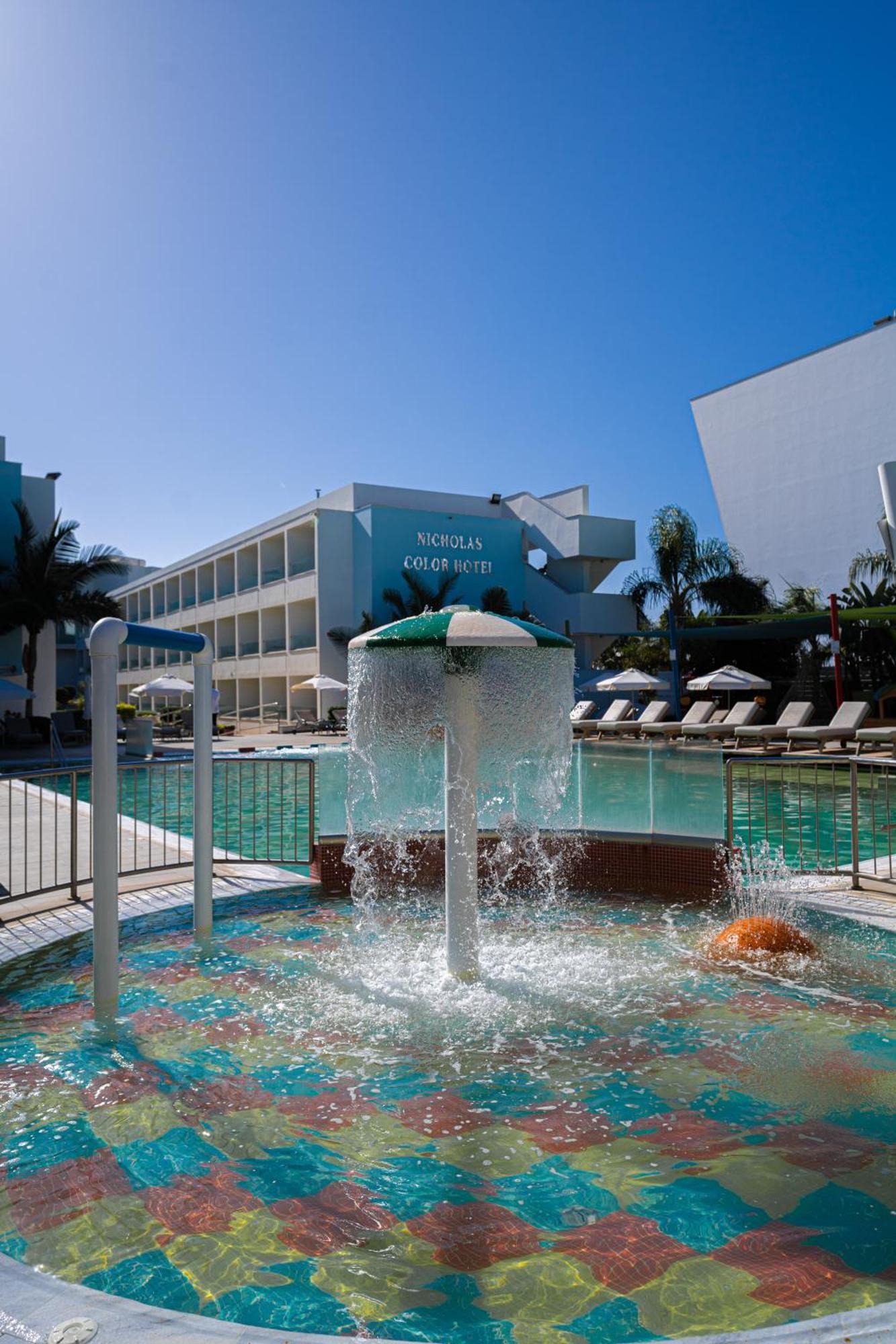 Nicholas Color Hotel Aya Napa Dış mekan fotoğraf