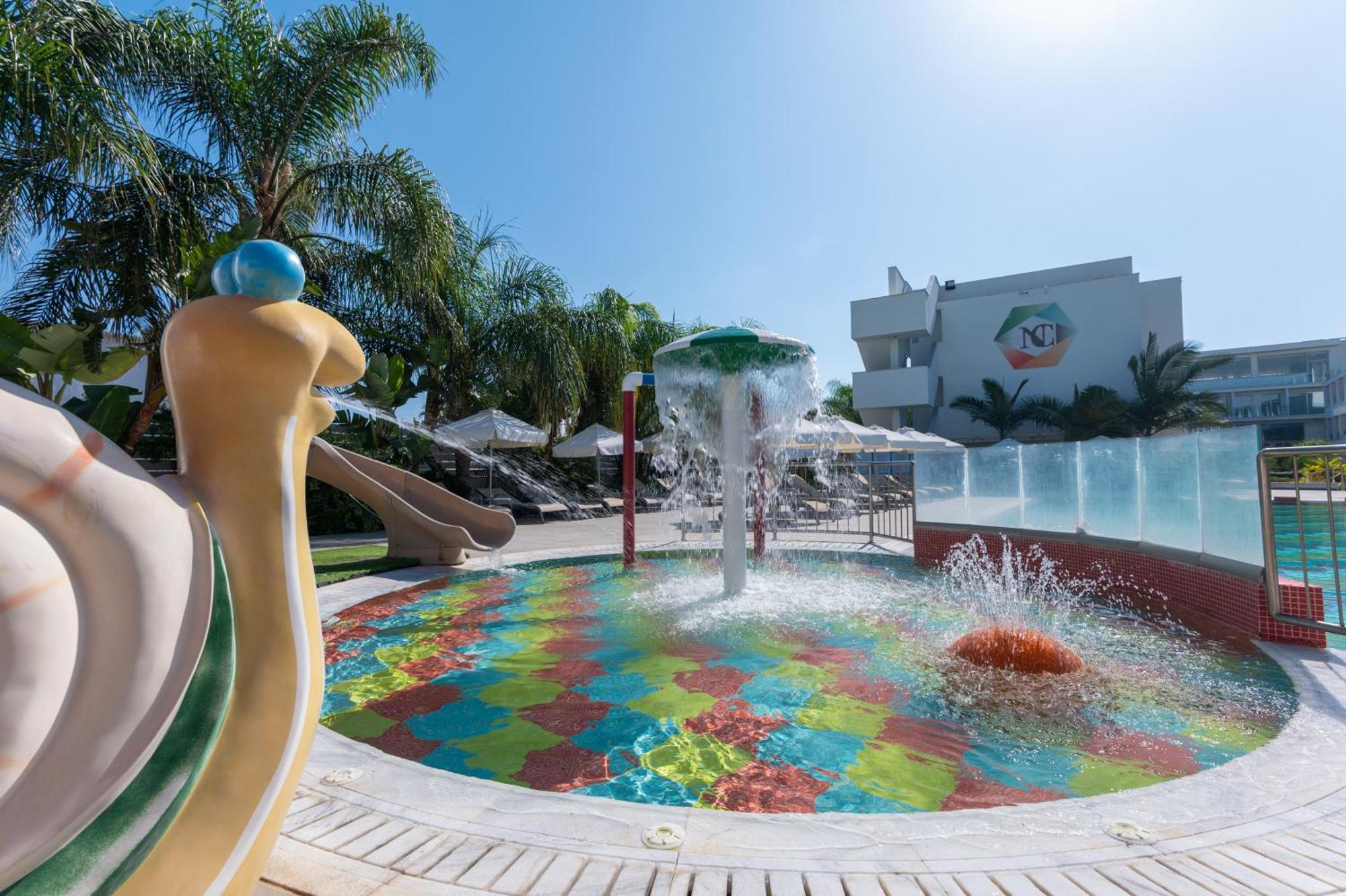 Nicholas Color Hotel Aya Napa Dış mekan fotoğraf