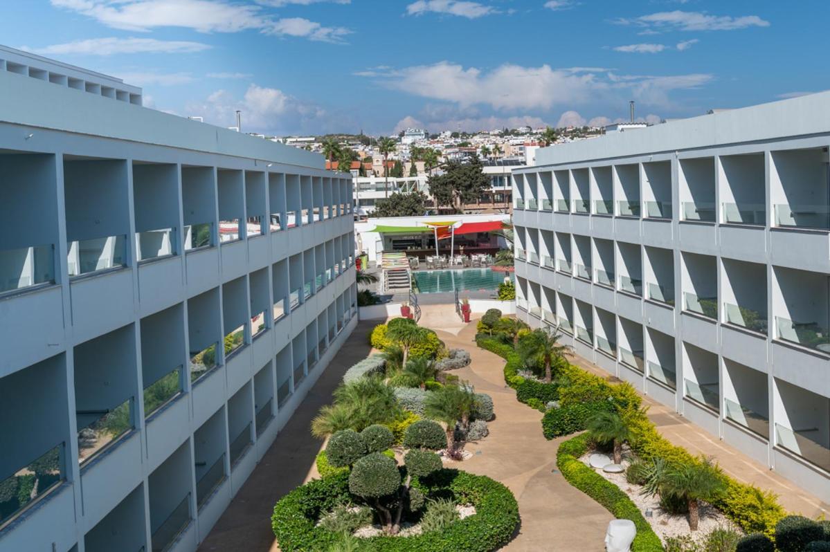 Nicholas Color Hotel Aya Napa Dış mekan fotoğraf
