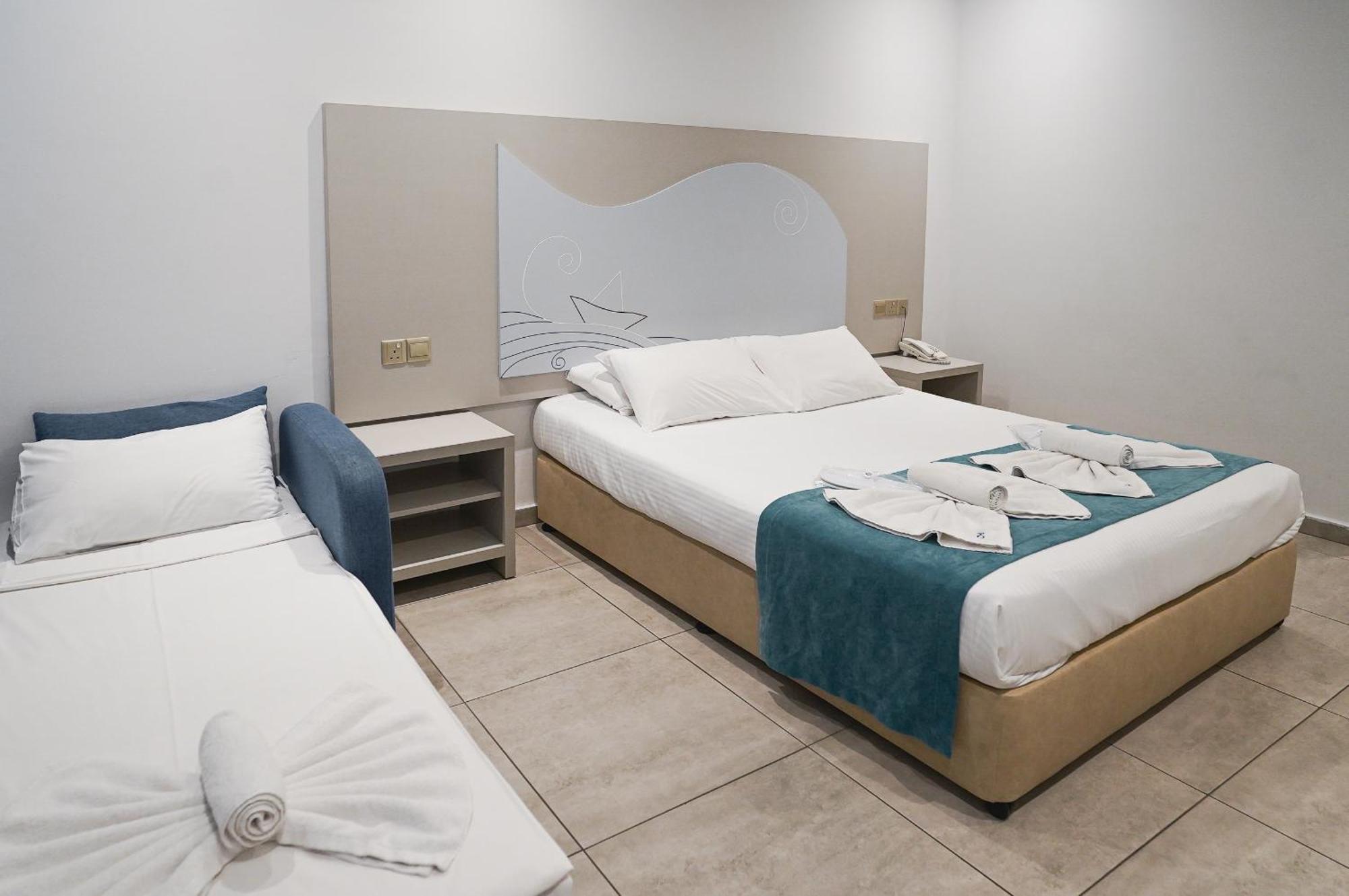 Nicholas Color Hotel Aya Napa Dış mekan fotoğraf