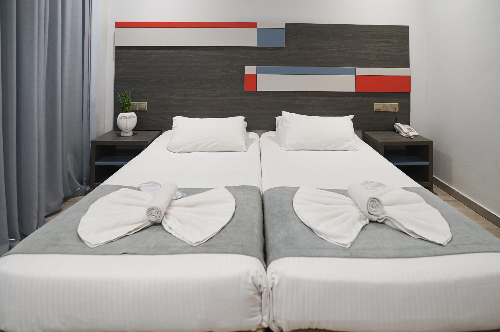 Nicholas Color Hotel Aya Napa Dış mekan fotoğraf